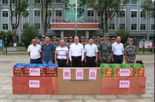 罗卫东“八一”建军节前夕到靖西走访慰问驻地官兵 - 靖西市·靖西网