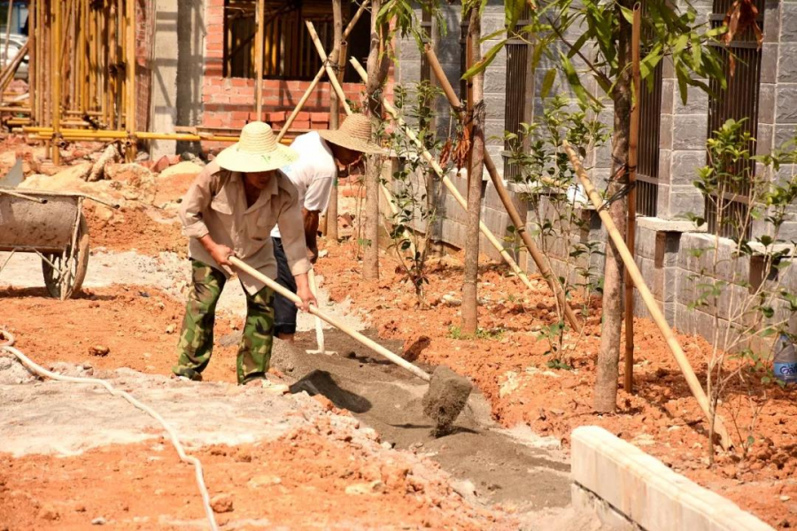 靖西第七小学的工程建设如火如荼进行中······· - 靖西市·靖西网