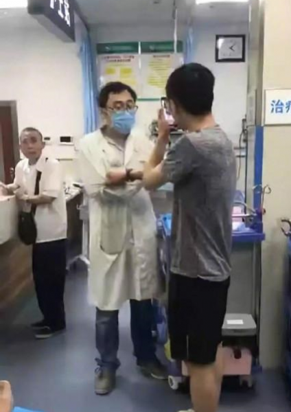 广西男子闯急诊为狗看病被拒后大闹医院，被处拘留10日 - 靖西市·靖西网