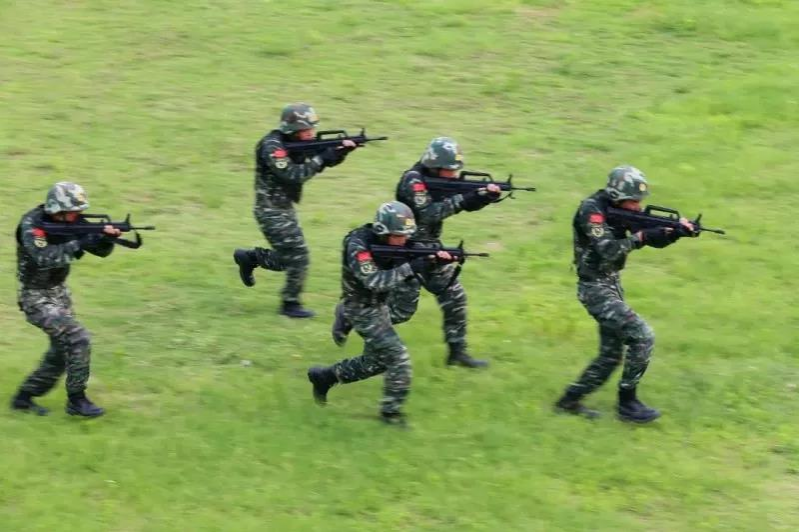 今日八一！致敬中国军人，节日快乐！ - 靖西市·靖西网