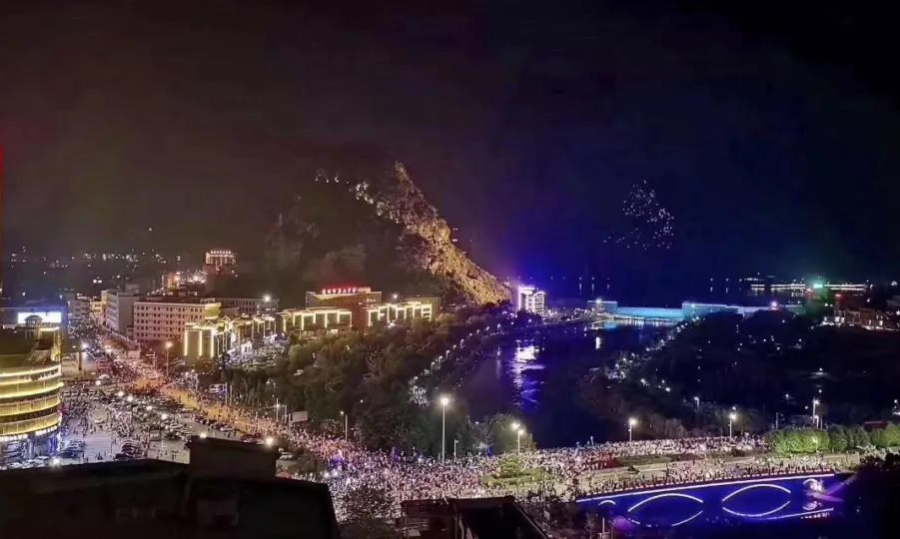 警灯伴明月|靖西公安民警不一样的中秋节！ - 靖西市·靖西网