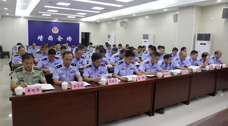 警灯伴明月|靖西公安民警不一样的中秋节！ - 靖西市·靖西网