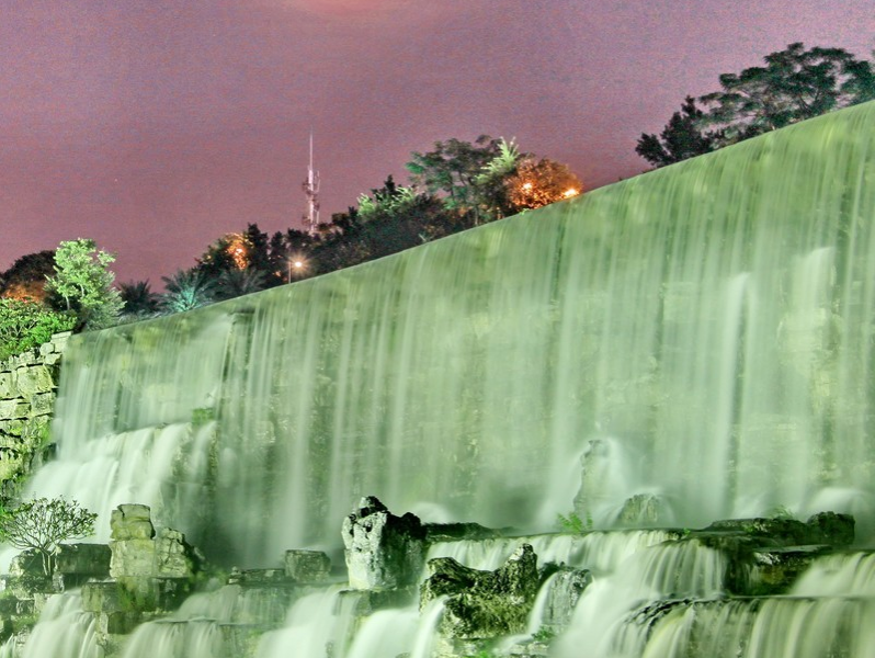 流光溢彩的右江两岸2018国庆夜景俯视视角。 - 靖西市·靖西网