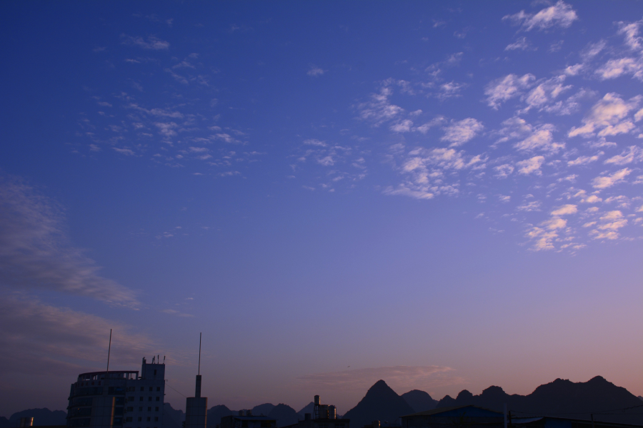 房顶上看日出 - 靖西市·靖西网