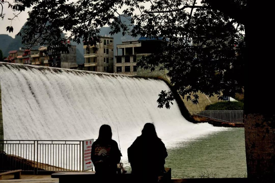 激动！我在靖西龙潭亲吻来自巴西的美人 - 靖西市·靖西网
