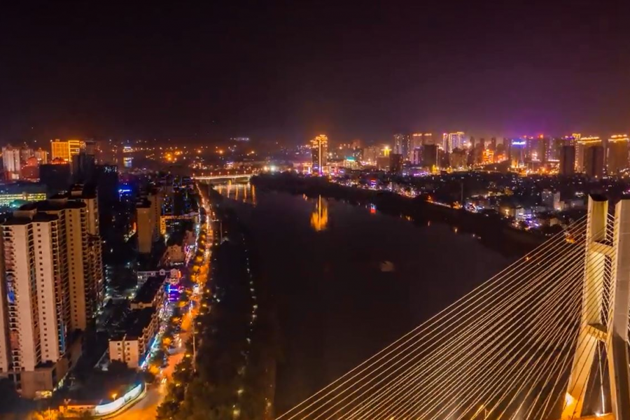 流光溢彩的右江两岸2018国庆夜景俯视视角。 - 靖西市·靖西网