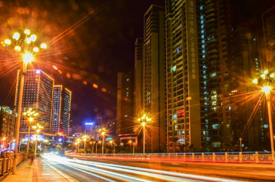 流光溢彩的右江两岸2018国庆夜景俯视视角。 - 靖西市·靖西网