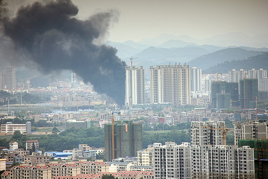 惊：云天城住宅小区发生严重火灾 - 靖西市·靖西网