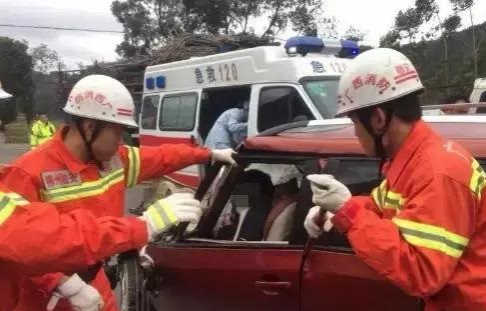 又是扶贫出车祸！扶贫返程车祸，校长遇难，4人受伤 - 靖西市·靖西网