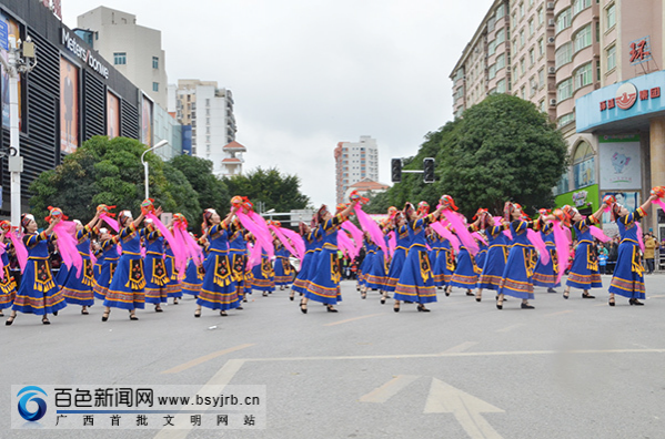 12月9日靖西市方阵路过百色向阳路情景。 - 靖西市·靖西网