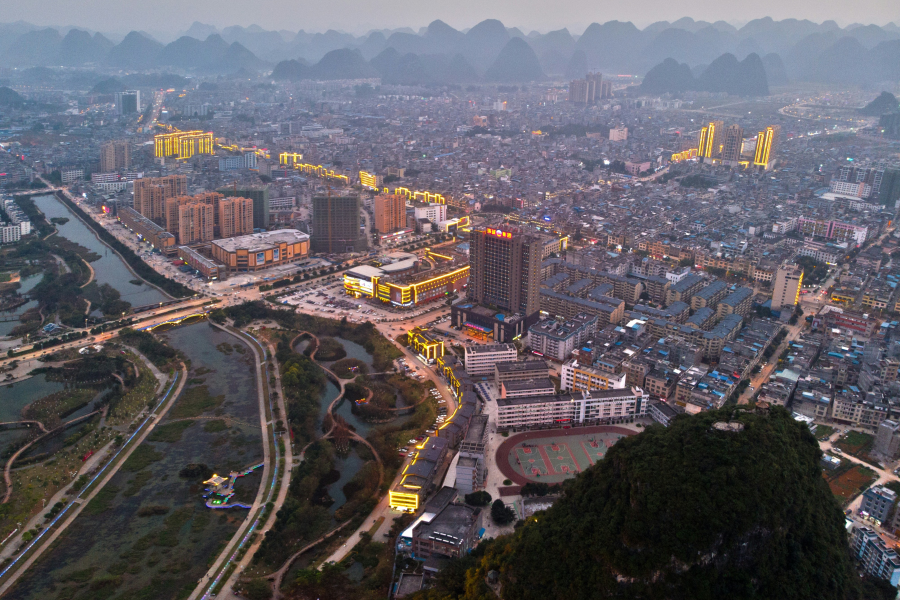 春节前夕黄昏时，远望靖西城区。 - 靖西市·靖西网