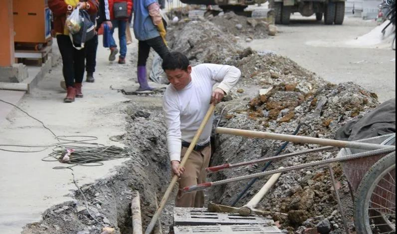 靖边路大修改造工程，加班加点赶进度 节前建成保畅通 - 靖西市·靖西网