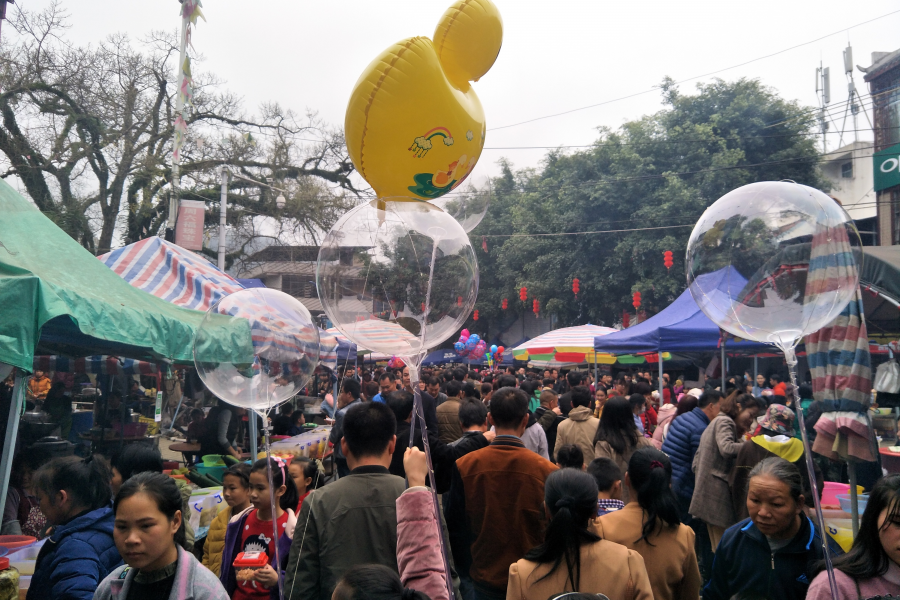 湖润航诞元宵节添堵篇。 - 靖西市·靖西网