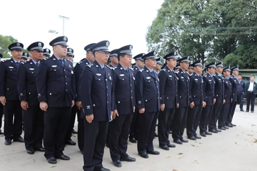 因公殉职靖西民警黄安永同志遗体告别仪式在百色市殡仪馆举行 - 靖西市·靖西网