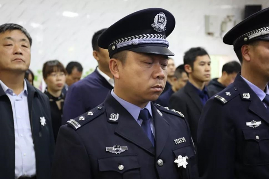 因公殉职靖西民警黄安永同志遗体告别仪式在百色市殡仪馆举行 - 靖西市·靖西网