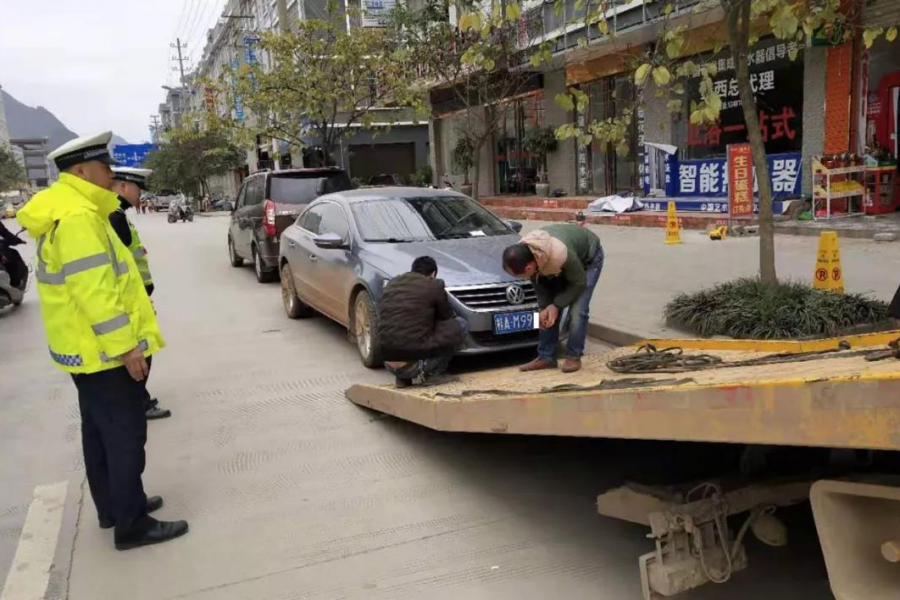 靖西街头，一辆小车的秘密被揭开…… - 靖西市·靖西网