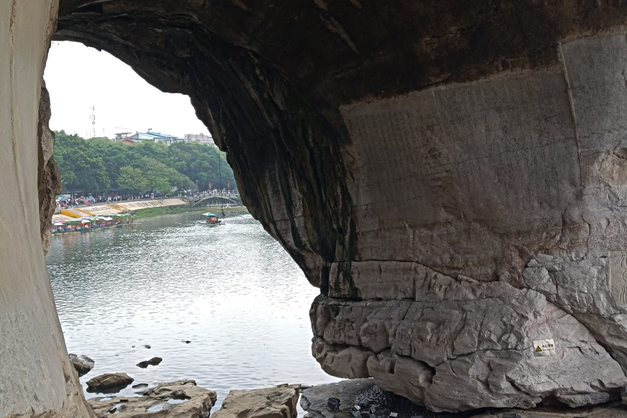 百色人真爱跑去桂林，一个星期每隔一天一班；难道山区爱看另一个山区？ - 靖西市·靖西网