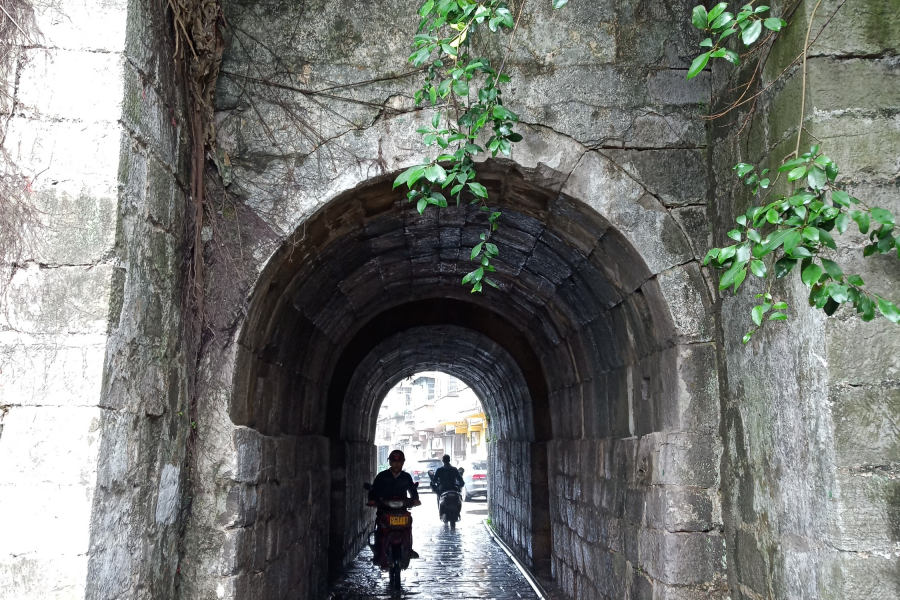 百色人真爱跑去桂林，一个星期每隔一天一班；难道山区爱看另一个山区？ - 靖西市·靖西网