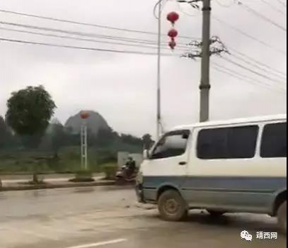 靖西古龙路两车相撞，现场一片狼藉 - 靖西市·靖西网