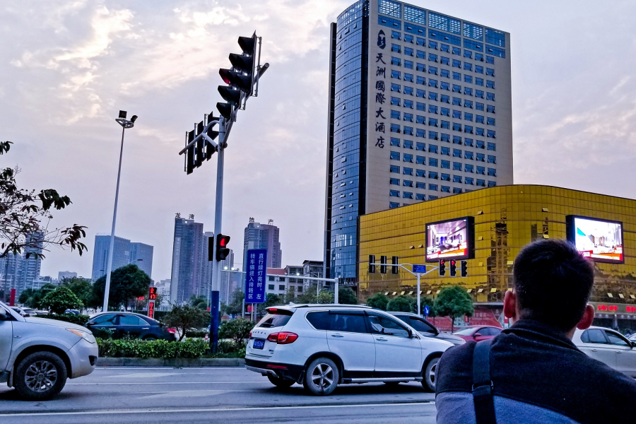 早高峰的百色拉域桥头。 - 靖西市·靖西网