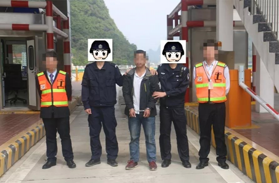 一男子高速路逆行并冲卡被拘留.. - 靖西市·靖西网