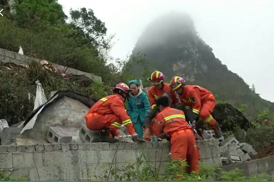 靖西六旬“风水先生”上山帮他人选墓地，不料栽了跟斗 - 靖西市·靖西网