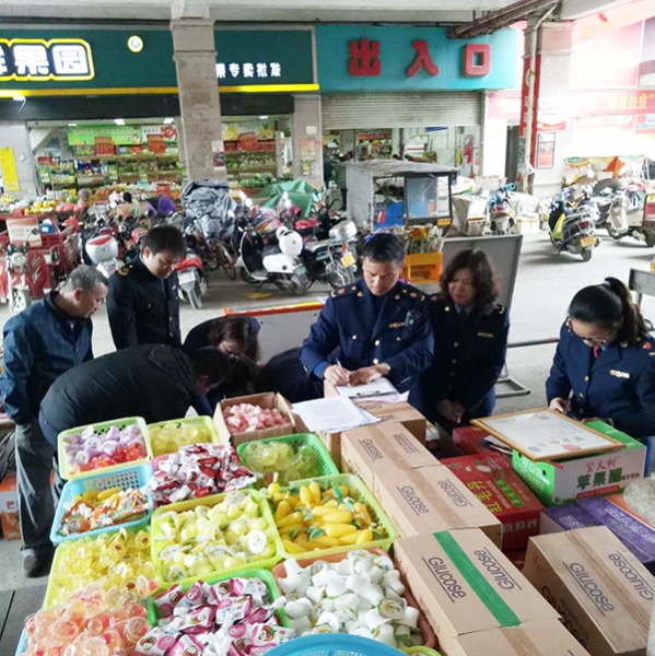 靖西查获一批涉嫌仿冒的“红牛”饮料 - 靖西市·靖西网