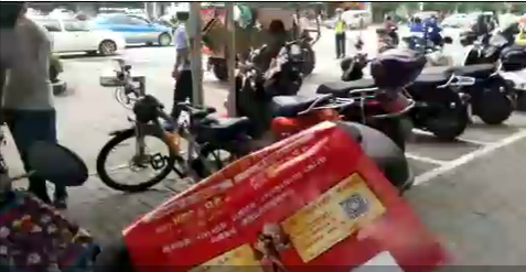 靖西没牌的电车，看来是出不了门的节奏·········· - 靖西市·靖西网