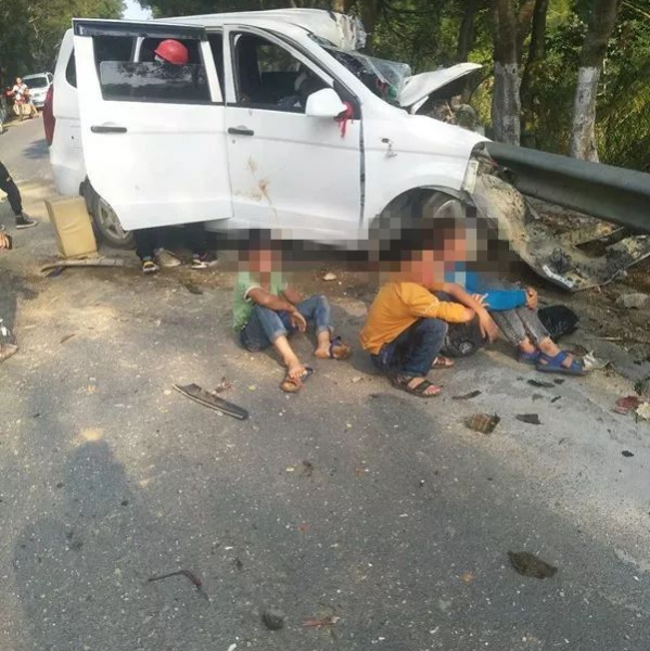 西林发生严重车祸，一司机死亡，10乘客受伤！ - 靖西市·靖西网