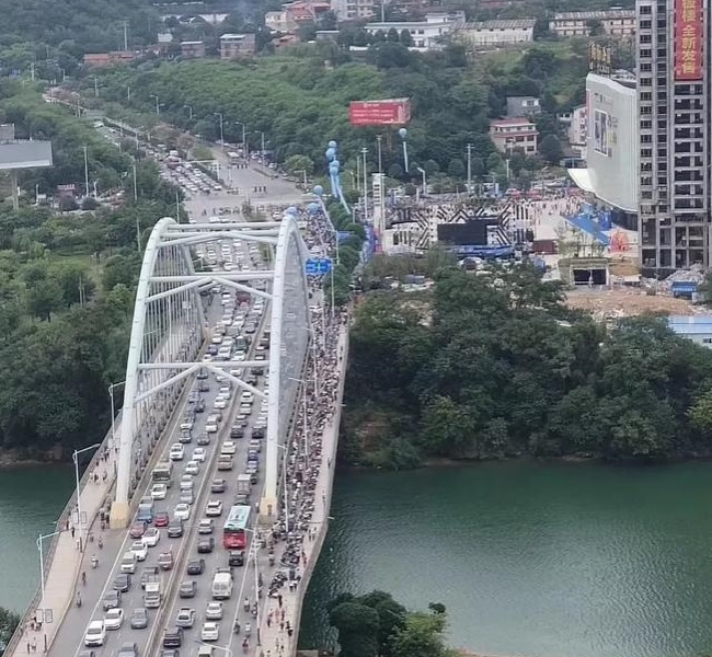 百色百林桥上演日夜堵车大戏 - 靖西市·靖西网