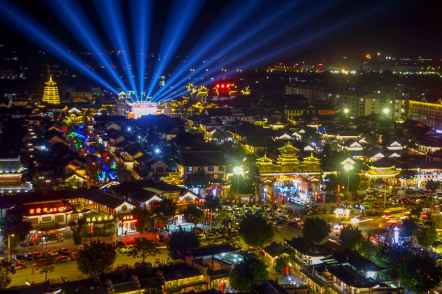 田州古城和靖西锦绣古镇十分雷同，哪个夜景更好点。 - 靖西市·靖西网