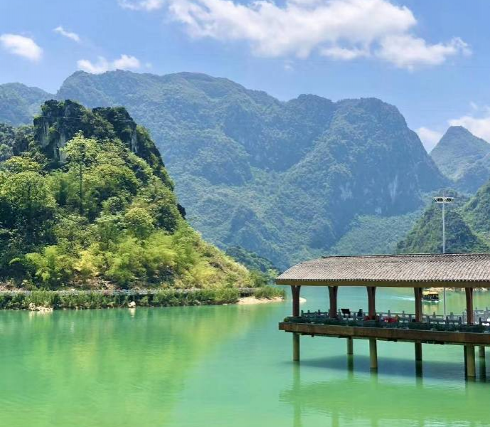 说实话凌云的浩坤湖细节比靖西渠洋湖美，但是没有靖西的宽阔和名气大。 - 靖西市·靖西网