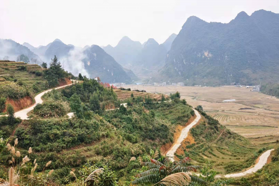 徒步平桥山，一路与红枫相辉映 - 靖西市·靖西网