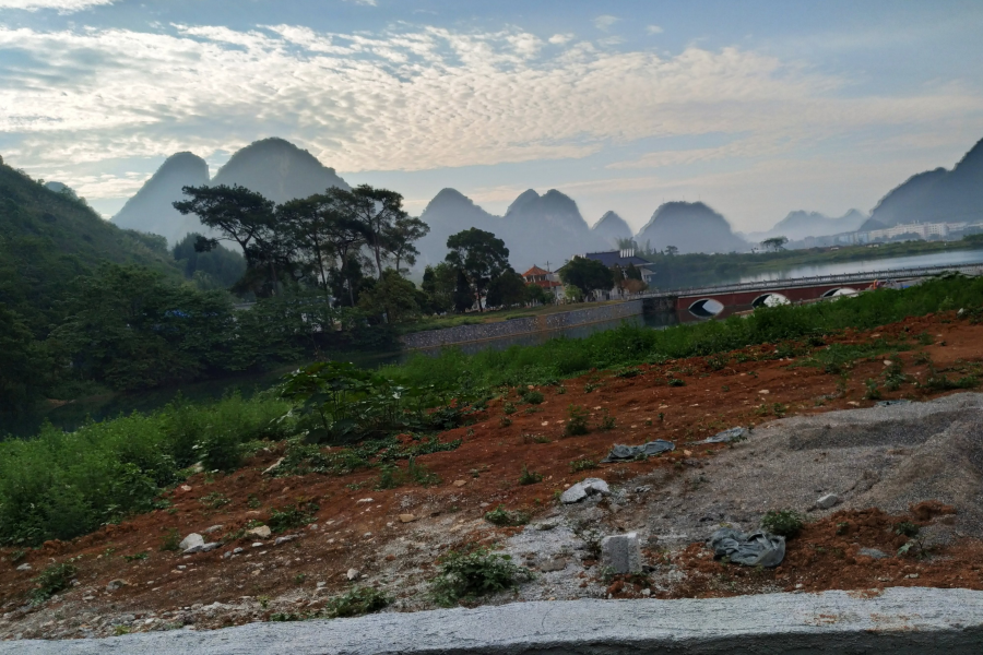 靖西钓鱼发烧友没地躲了 - 靖西市·靖西网