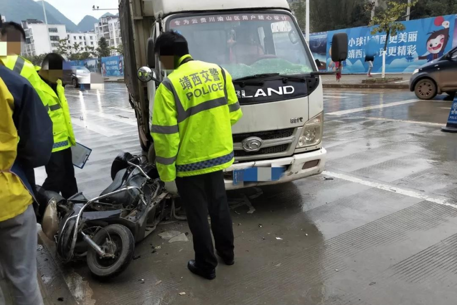 靖西城区发生两起车祸! - 靖西市·靖西网