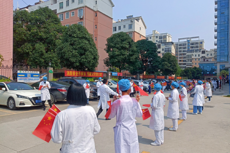 比靖西还山！航拍平果迎接驰援武汉医生归来视频 - 靖西市·靖西网