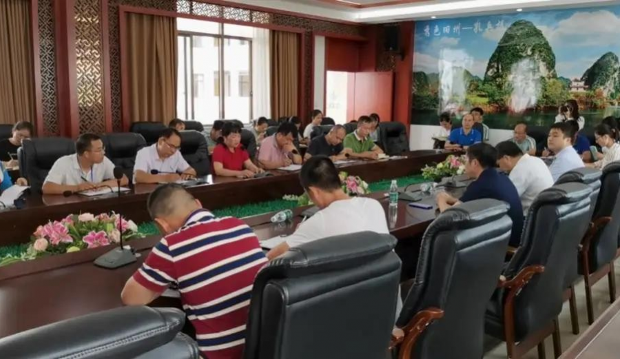 春风化雨泽杏坛 蕙质君兰情意浓 ——记深圳市横岗高级中学到靖西民族高中开展教育帮扶活动 - 靖西市·靖西网