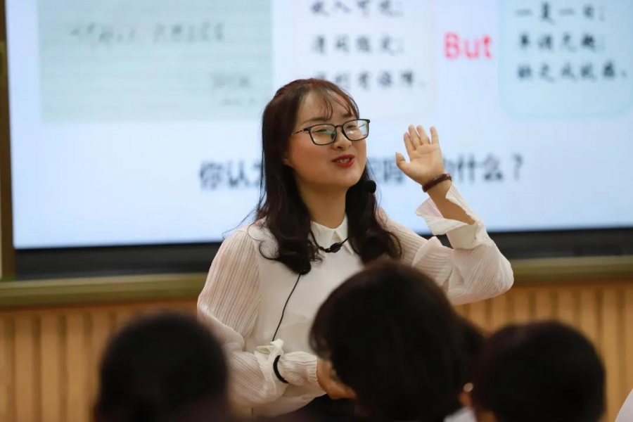 春风化雨泽杏坛 蕙质君兰情意浓 ——记深圳市横岗高级中学到靖西民族高中开展教育帮扶活动 - 靖西市·靖西网