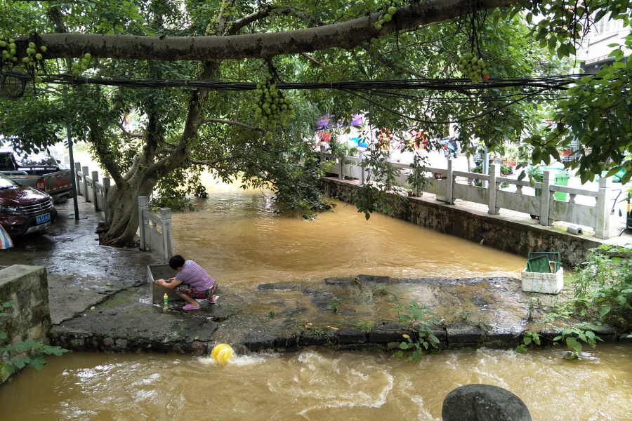 今年第一次大水过了灵泉古桥 - 靖西市·靖西网