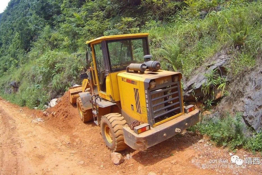 靖西市矿产资源综合执法大队打击盗采矿 查扣349辆车、没收铝土矿3千余吨 - 靖西市·靖西网