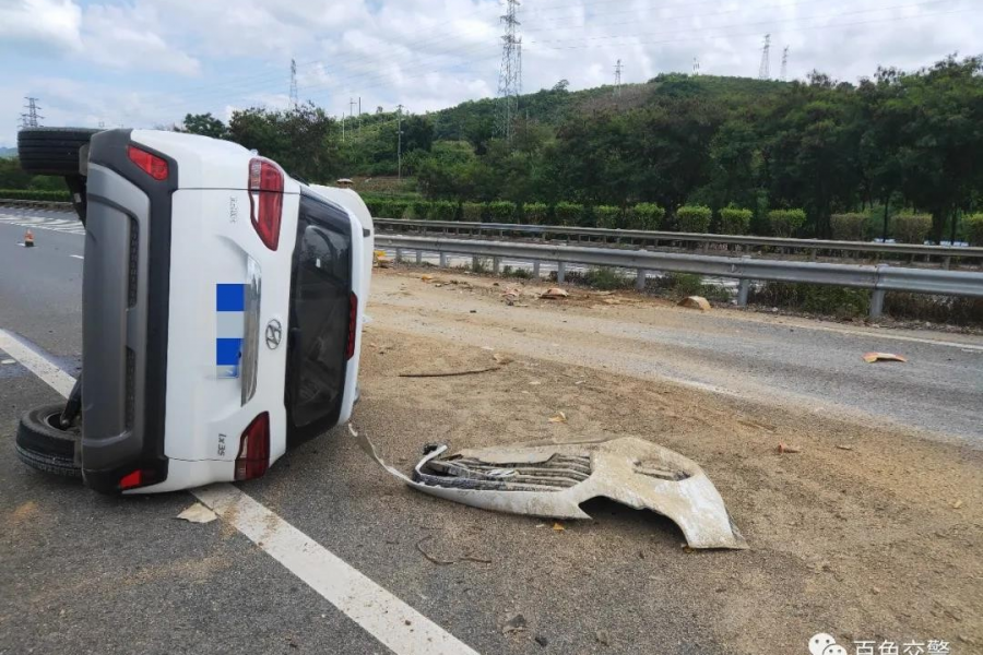 德保往靖西这个高速岔口出事故了 - 靖西市·靖西网