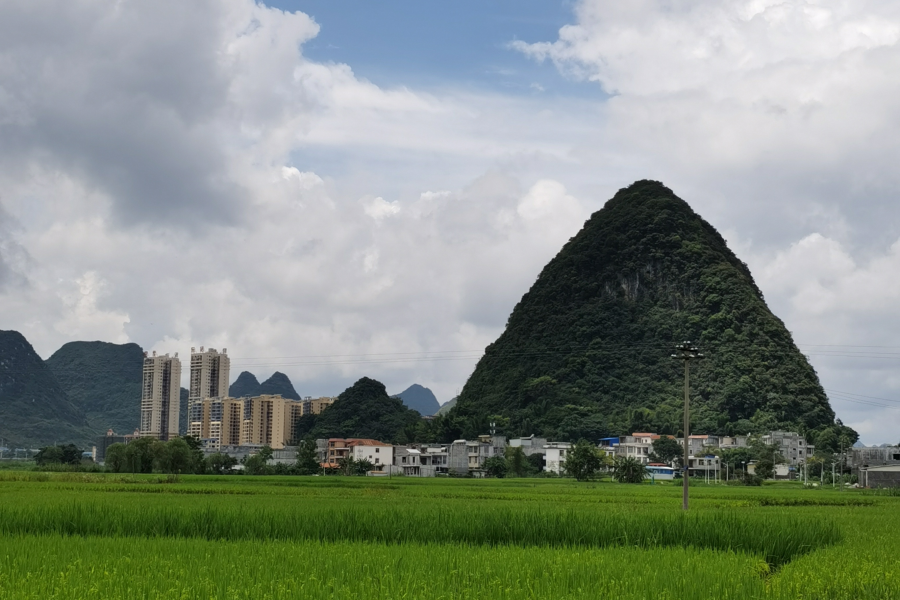 两座金字塔 - 靖西市·靖西网