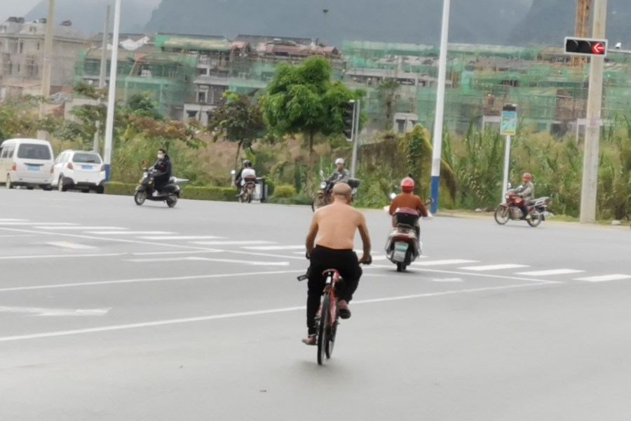 靖西男人都羡慕，这大爷真的行！ - 靖西市·靖西网