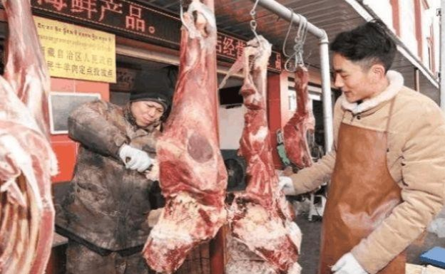 为什么猪肉是摆着卖，牛羊肉是挂着卖？ - 靖西市·靖西网