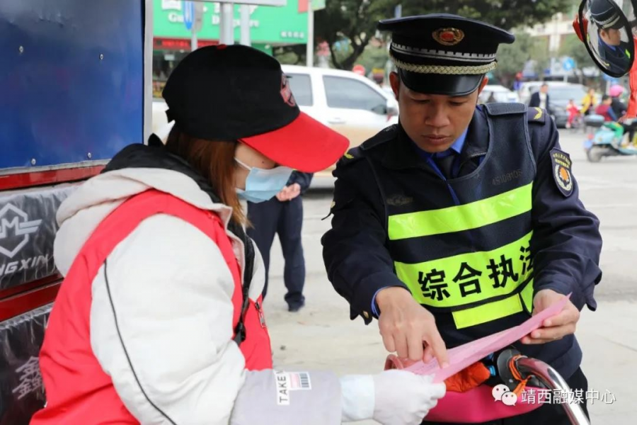 靖西市交警努力付出，确保交通安全有序 - 靖西市·靖西网