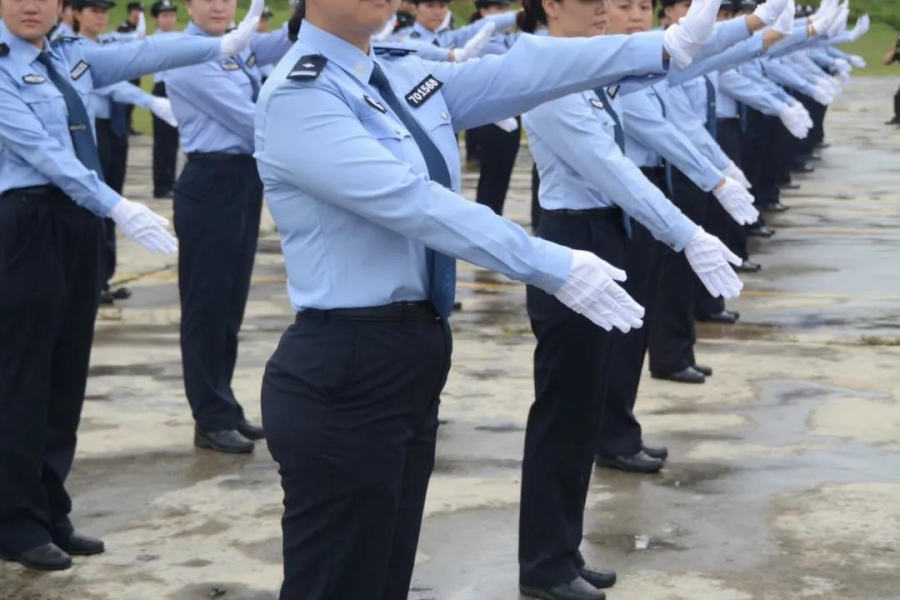 靖西警营铿锵玫瑰 驻守边关最美绽放 - 靖西市·靖西网