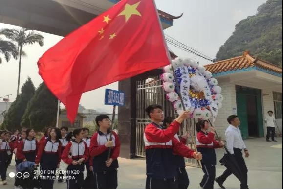 靖西二中清明节赴烈士陵园扫墓活动 - 靖西市·靖西网