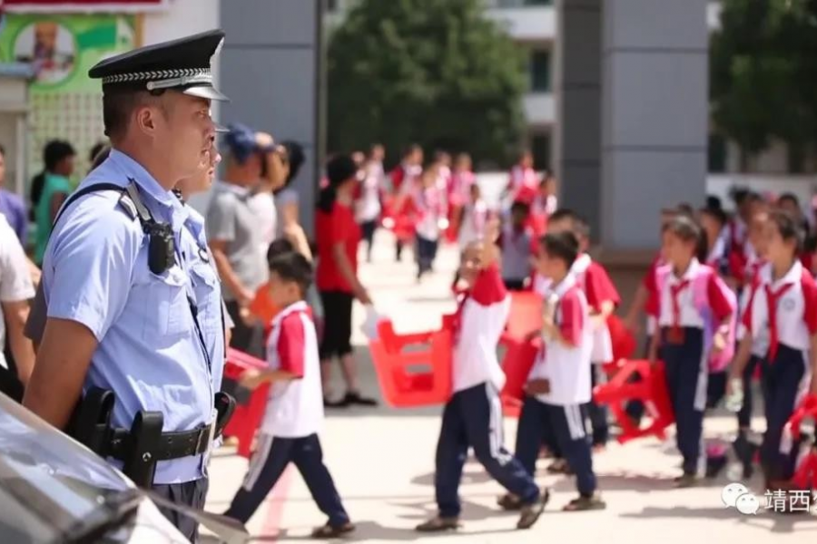 点赞！！！靖西警方完善校园周边交通设施为师生出行筑起安全屏障 - 靖西市·靖西网