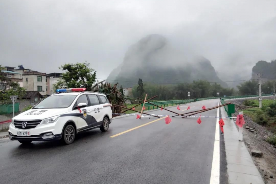 雨天塌方，广西发生两起塌方事故，1人不幸遇难... - 靖西市·靖西网