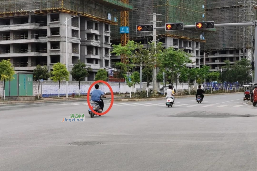 危险！学校路段，靖西居然还有人敢这样做...... - 靖西市·靖西网